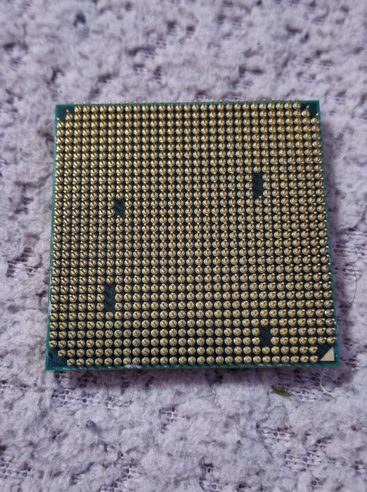 Материнська плата в комплекті з процесором та баштовим кулером