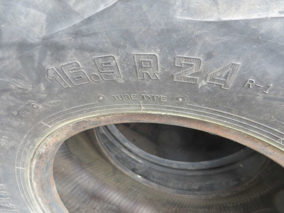 opona 16,9 R24 bez napraw