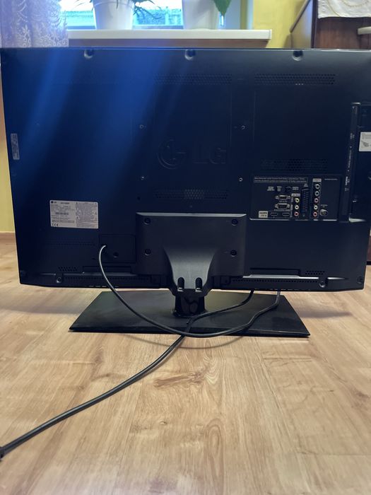 Telwizor LG ! 32 cale ! W pelni sprawny ! Z Pilotem !