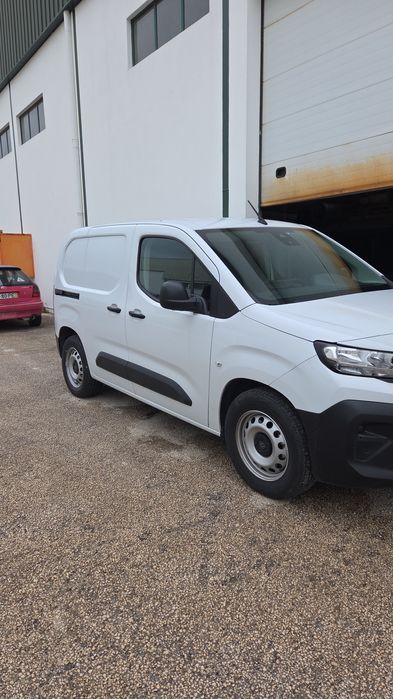 Peugeot E-Partner 13.000KM | GARANTIA | NACIONAL-3 LUG- IVA DEDUTIVEL