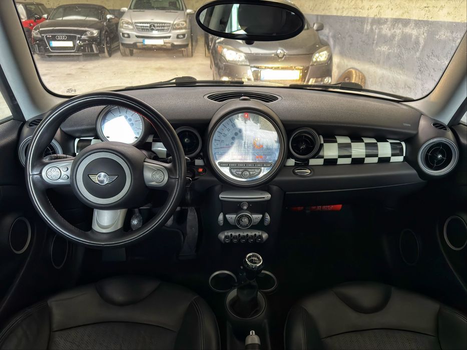 Mini Cooper 1.6D R56 - Desde 164€ Mês