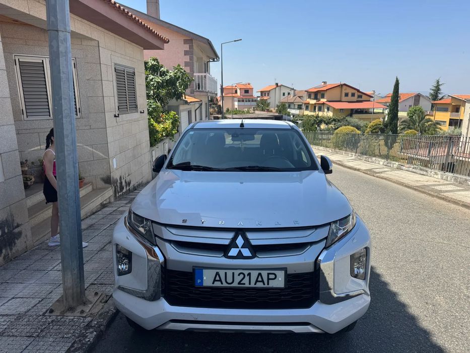 Mitsubishi L200 2.3 DI-D Space Cab Invite Strakar Look 4WD