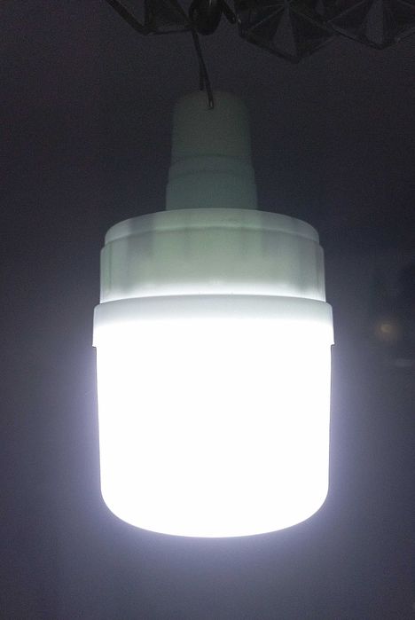 Фонарь аккумуляторный 12 годин роботи фонарик лампа светильник ліхтар