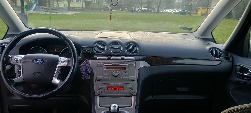 Sprzedam FORD Galaxy 2.0 benzyna