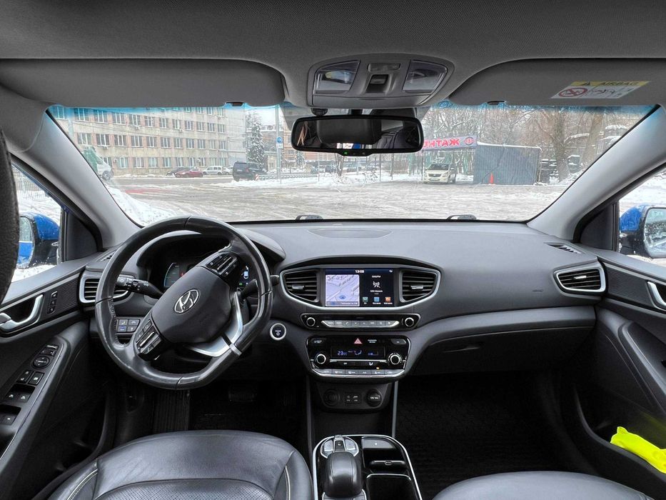 Оренда електромобіля Hyundai IONIQ