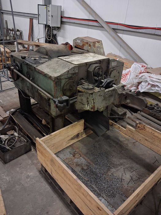 Станок для виробництва цвяхів