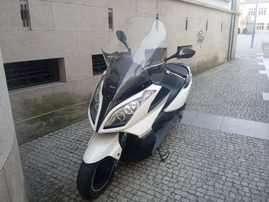 Vendo scooter KYMCO 300i