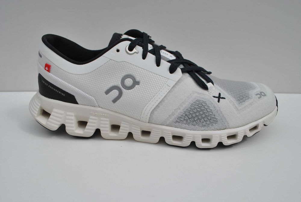 Buty do biegania On Running Cloud X 3