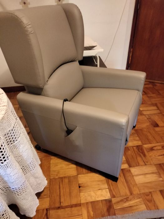 Poltrona elétrica Cosyup 2 motores