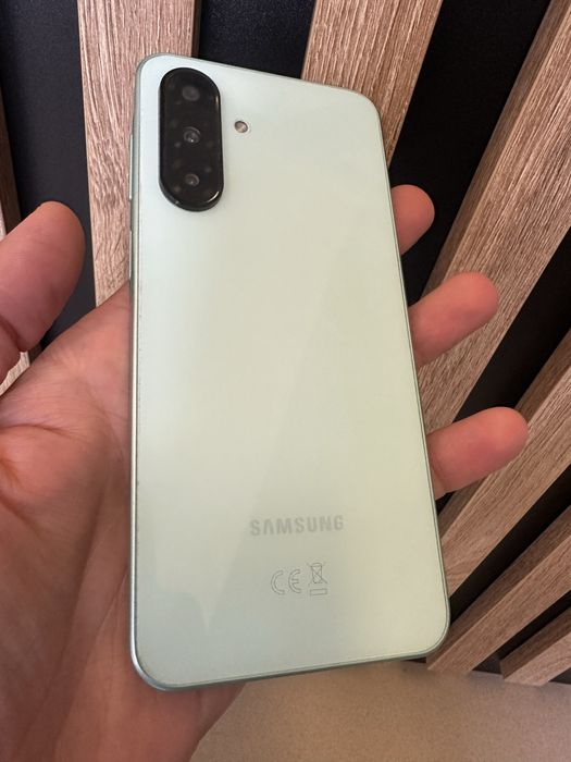 Samsung a26 5g oklejony foliami