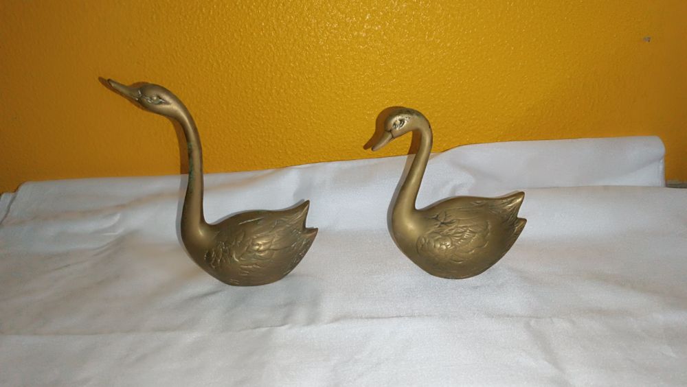 Par de Cisnes de decoração