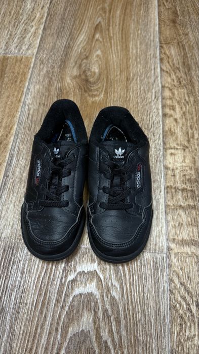 Кросівки adidas 25