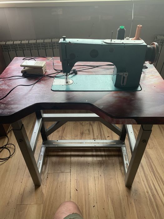 Швейная промышленная машинка