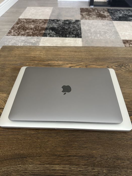 MacBook Pro (Retina, Mid 2012) і7/16/512 новий акумулятор і клавіатура,