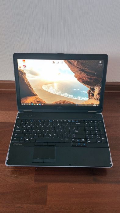 Dell Latitude e6540 15,6" IPS FullHD  i5-4310M RAM- 8gb SSD-128Gb AMD Radeon HD 8790M 2GB