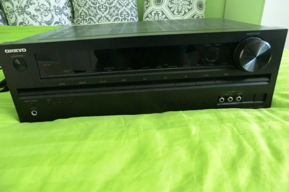 Home kino amplituner Onkyo HT-R390