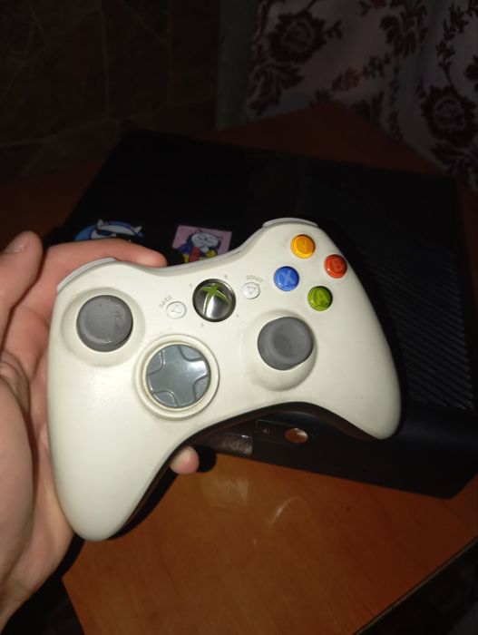 Продам xbox 360e