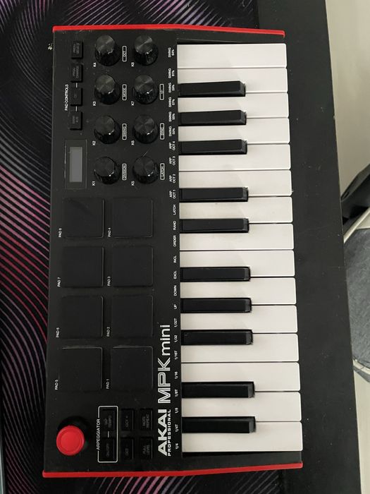 MIDI-клавіатура AKAI MPK mini (25 клавіш)