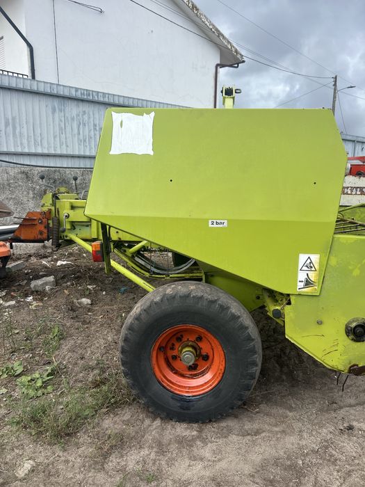 Enfardadeira de fardos pequenos