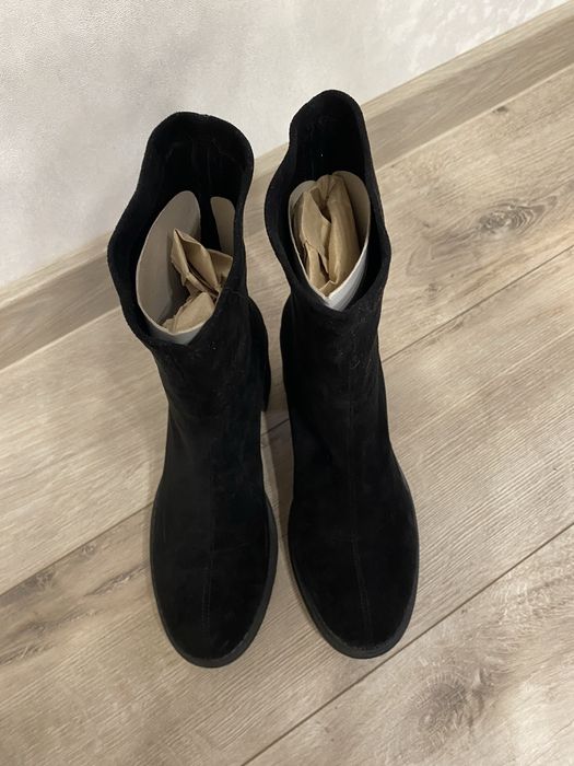 Чоботи, ботильйони  BRASKA