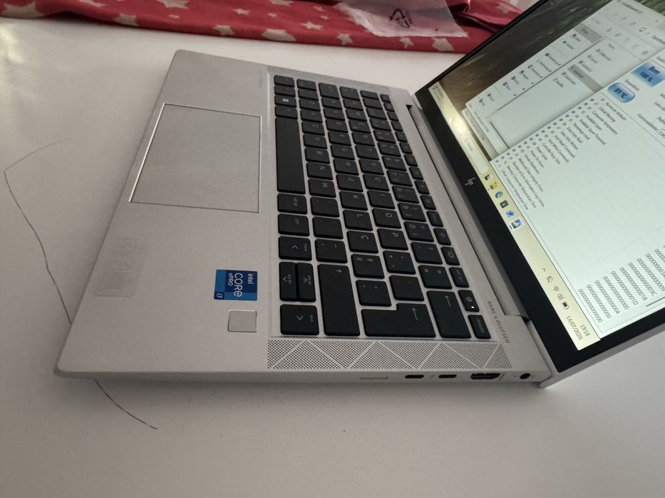 HP EliteBook 830 G8 i7 | 16 GB RAM | SSD 512 GB | Como Novo