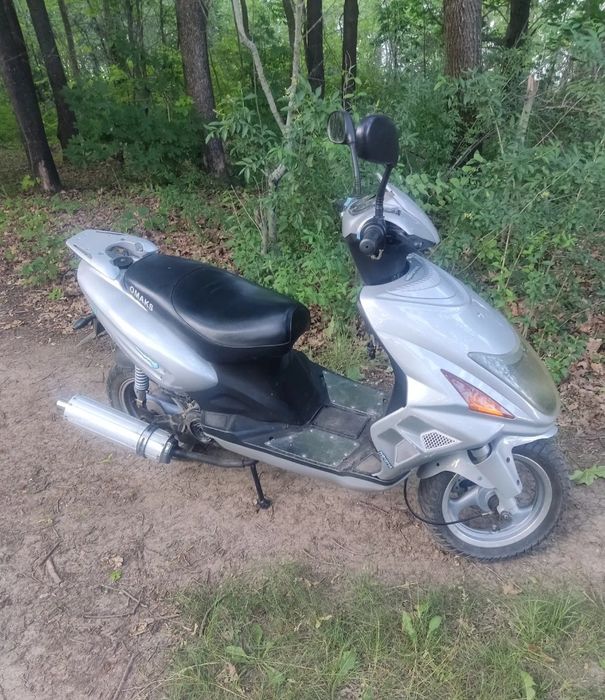 Продам скутер 4т 80 куб