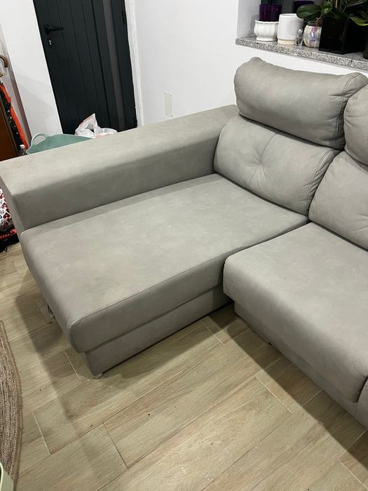 Sofá com chaise long