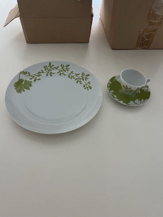 Conjunto 6 chávenas (c/ pires) + 6 pratos rasos (Marca: SPAL Porcelanas)