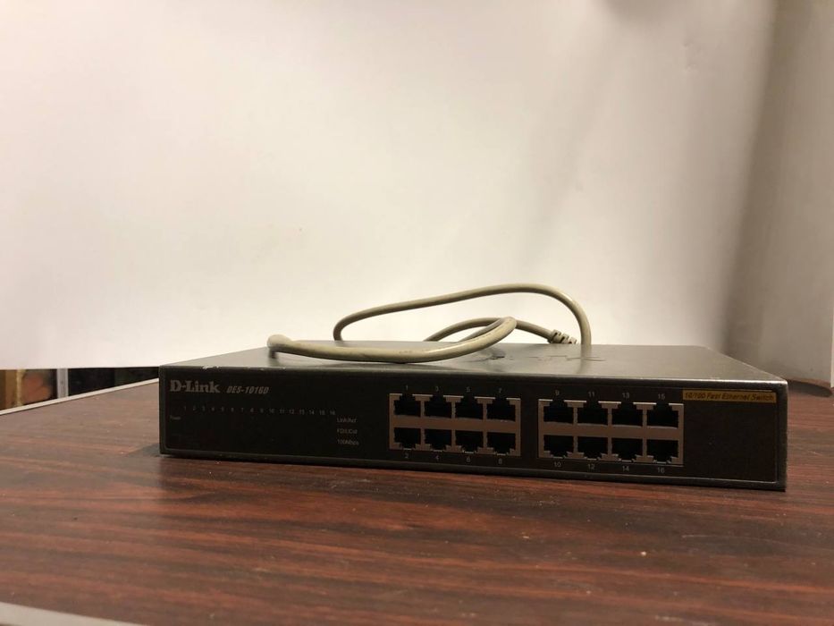 Коммутатор D-Link DES-1016D