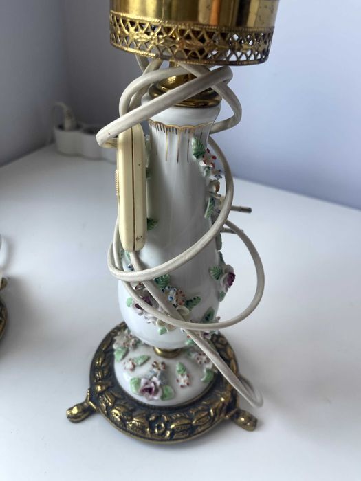Conjunto de 2 candeeiros antigos em porcelana