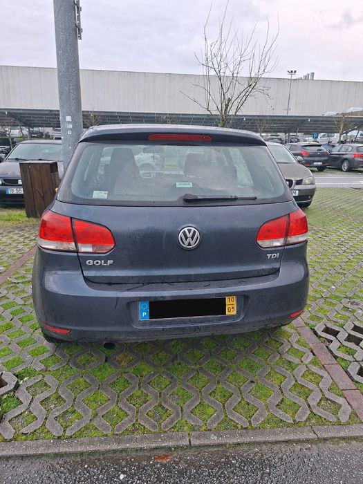 Volkswagen Golf 1.6 TDI 105cv – 7.000€