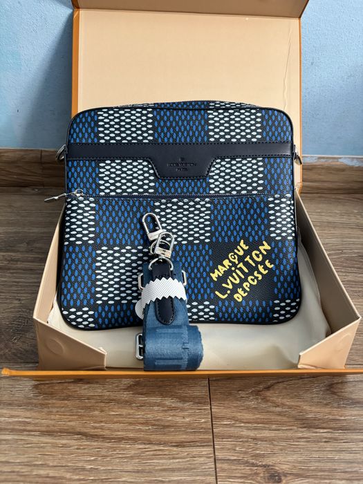 Louis vuitton trio messenger bag