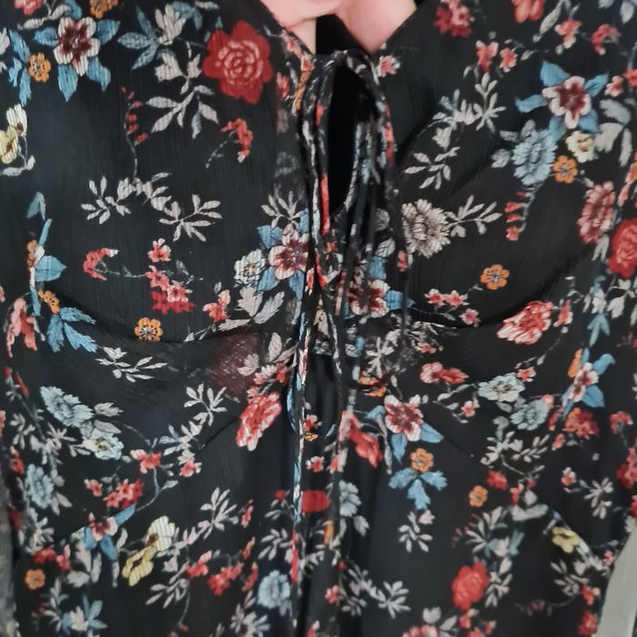 Vestido floral Mango