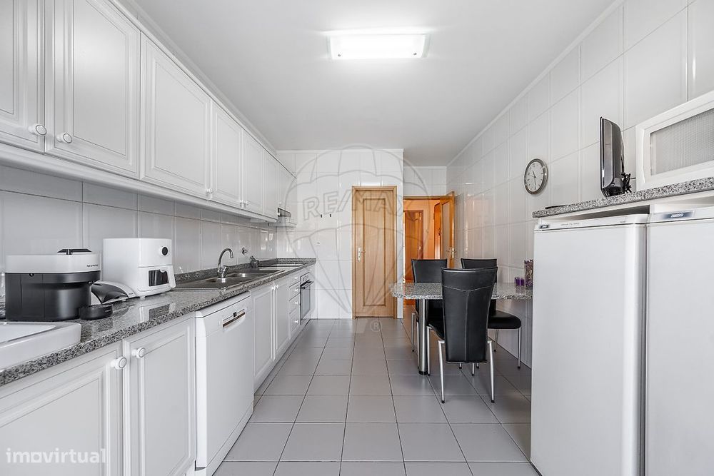 Fantástico apartamento T3, localizado em São Víctor.