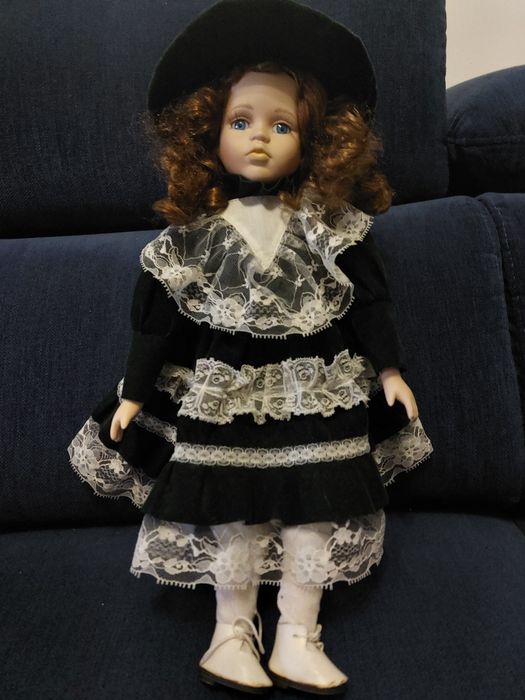 lalka porcelanowa