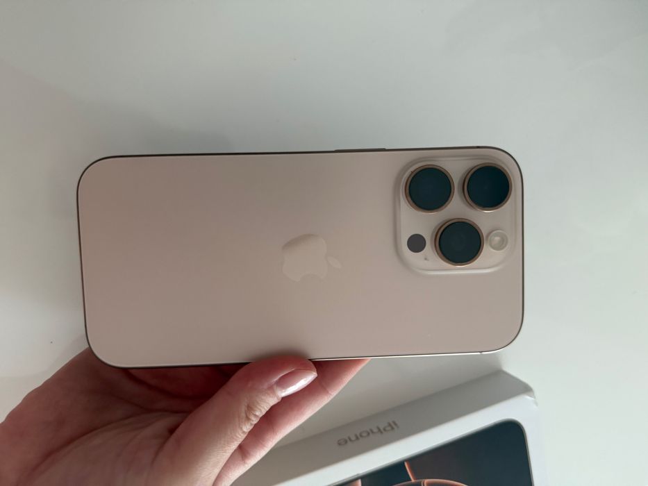 iPhone 16 pro telefon