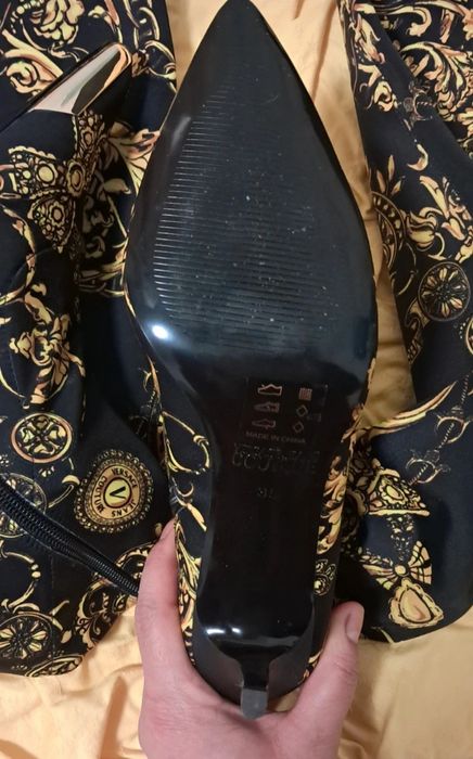 Espetaculares BOTAS mulher VERSACE Preto/Ouro