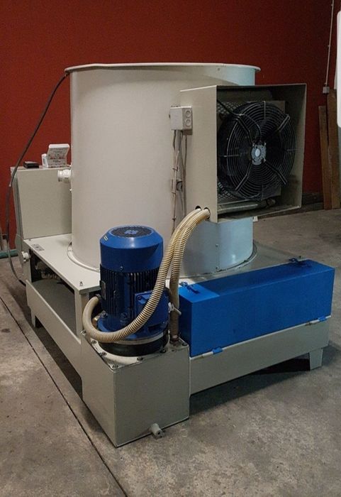 Maquina de briquetes / Briquetedeira - Comafer