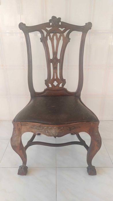 Cadeira em Pau santo - D. José - século XVIII