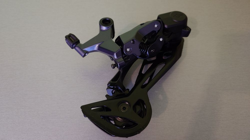 Przerzutka tylna Shimano Cues RD-U8020