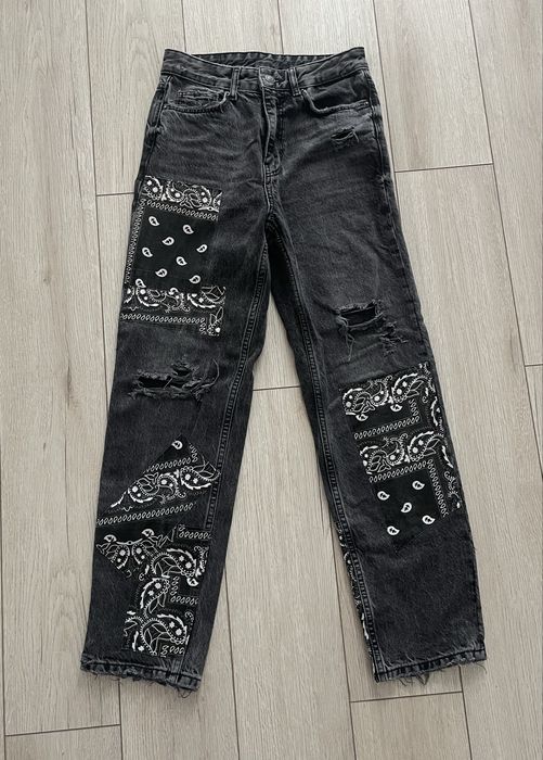 Джинси Bershka.