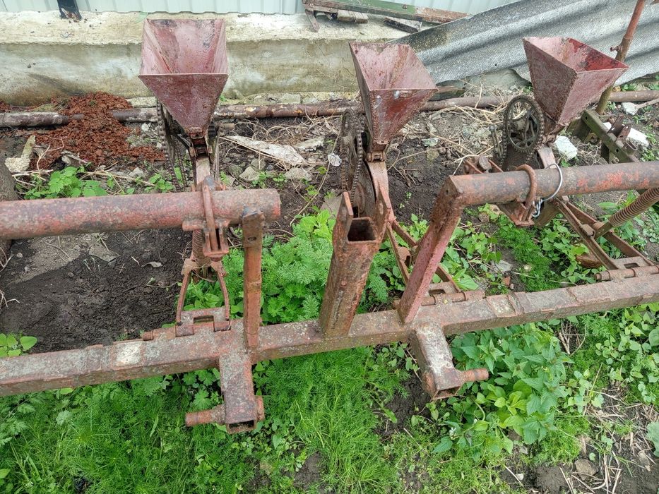 продам сівалку кукурудзяну ,соняшник