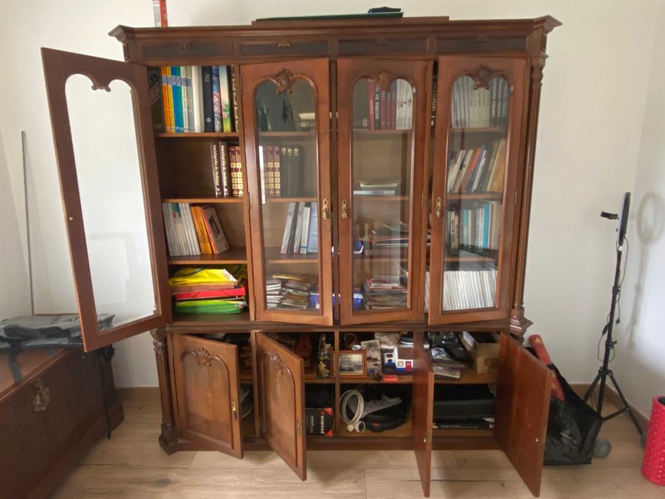 Móvel Biblioteca - Ideal para Salas Clássicas ou Escritório