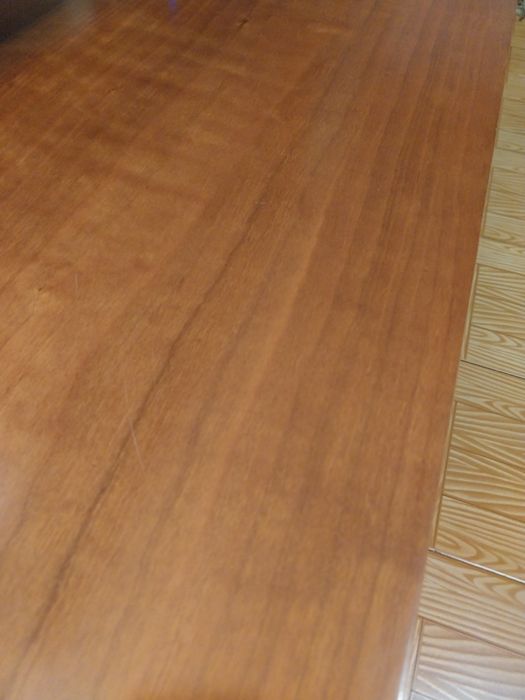 Conjunto de Mobiliário em Madeira de Cerejeira