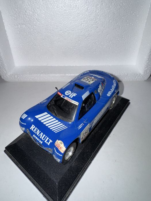 Miniatura Renault Megane rally 1:43