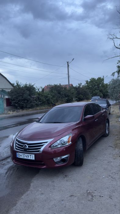 Срочно Nissan altima 2015