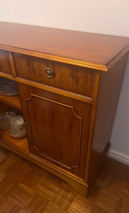 Móvel Aparador estilo Regency / Antique Regency Side Unit in Solid Yew