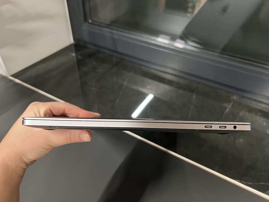 MacBook Pro A1707 16GB/512GB SSD - 100% ssd потужний ноутбук Apple