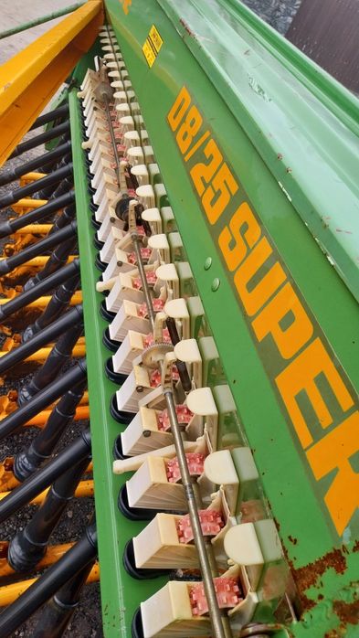 SIEWNIK do zboża 2,5m AMAZONE D8 Super Drobny Wysiew Hassia dk d7d9