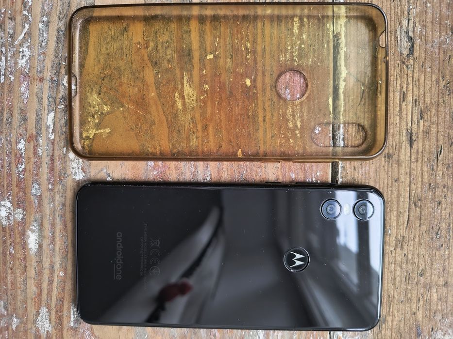 Telefon Motorola One